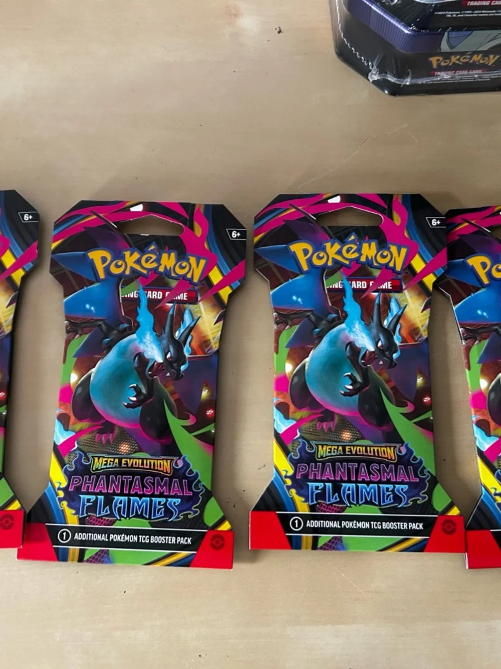 4 Pokémon TCG Phantasmal Flames Booster Pack - Charizard Artwork - Multicolor